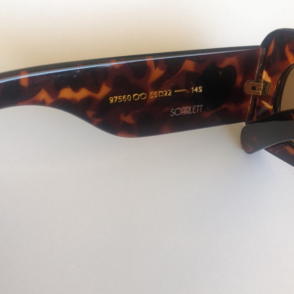 Sloane Scarlett Sunglasses in Tortoise - Picture 3 of 3